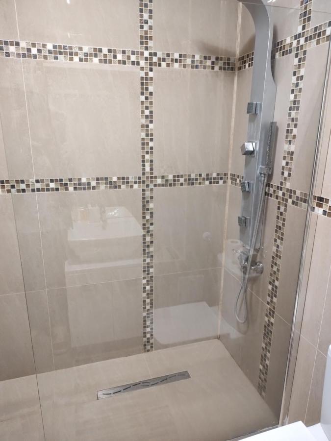 The Unique Apartment Roşu Extérieur photo